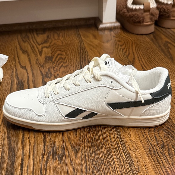 Reebok Men's Cream Sneakers - Picture 4 of 5